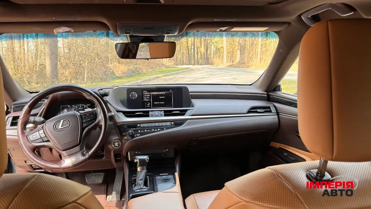 Lexus ES - фото 12