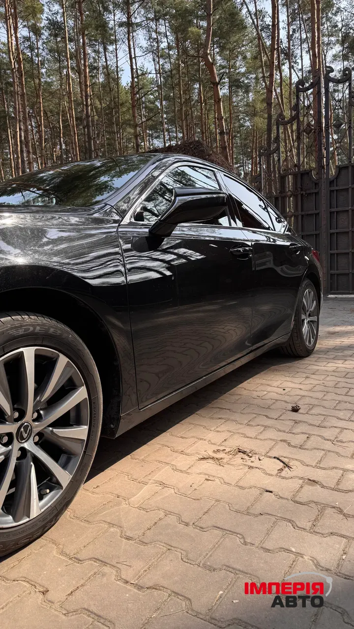 Lexus ES - фото 8