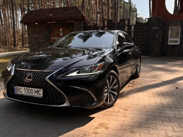 Lexus ES - фото 2