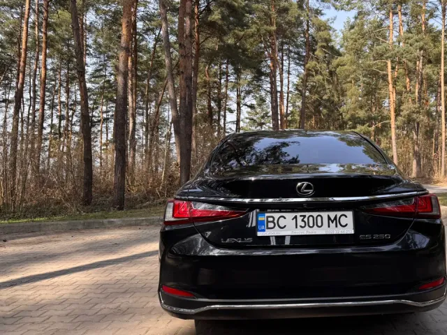 Lexus ES - фото 5