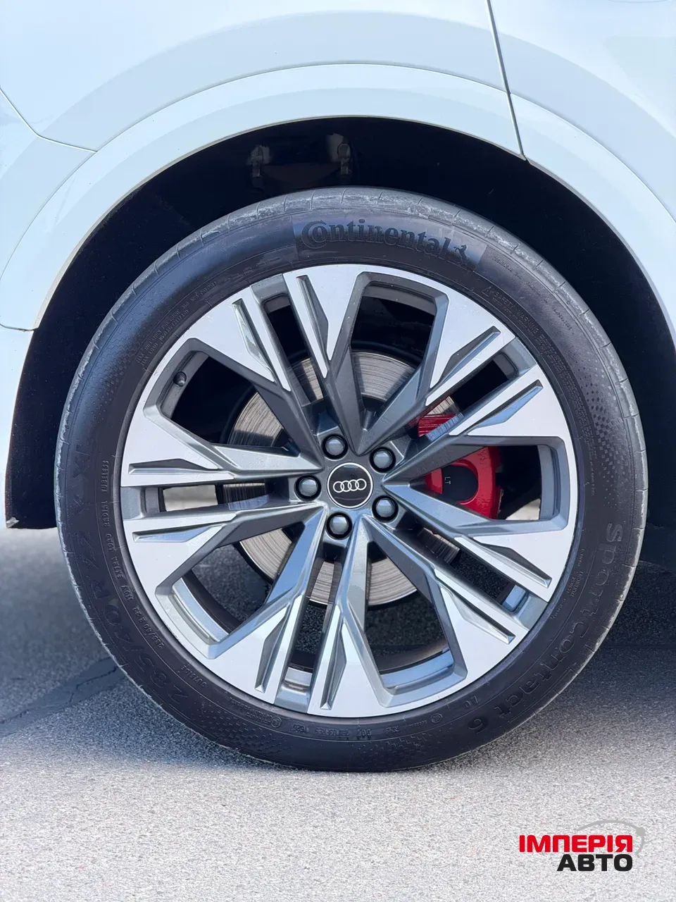 Audi Q8 - фото 10