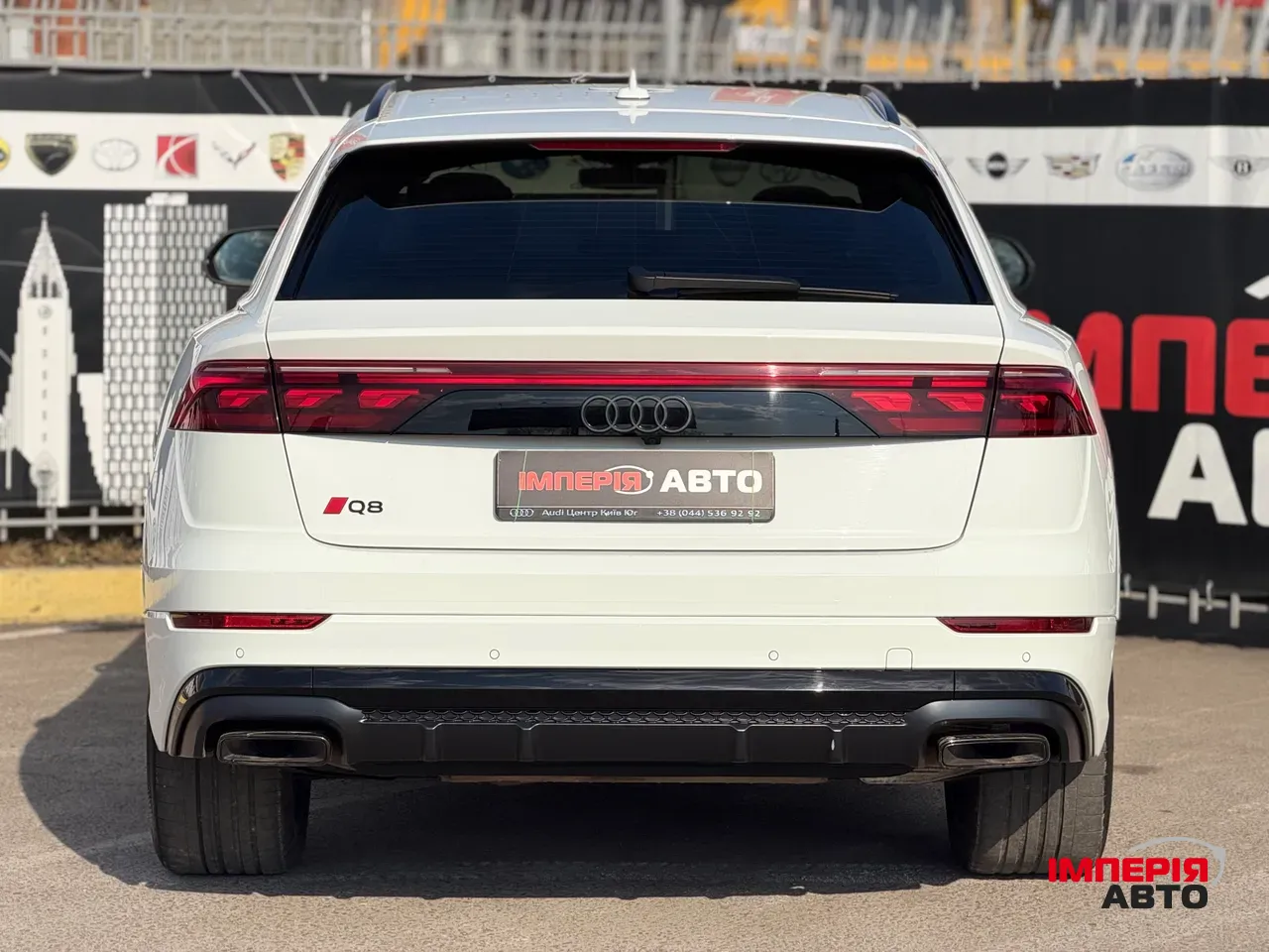 Audi Q8 - фото 5