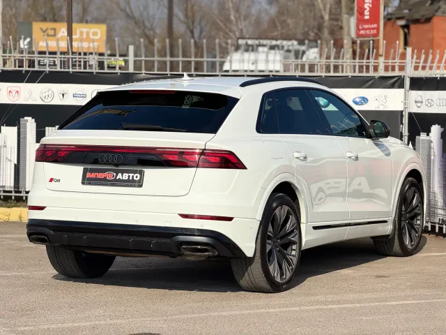 Audi Q8 - фото 4