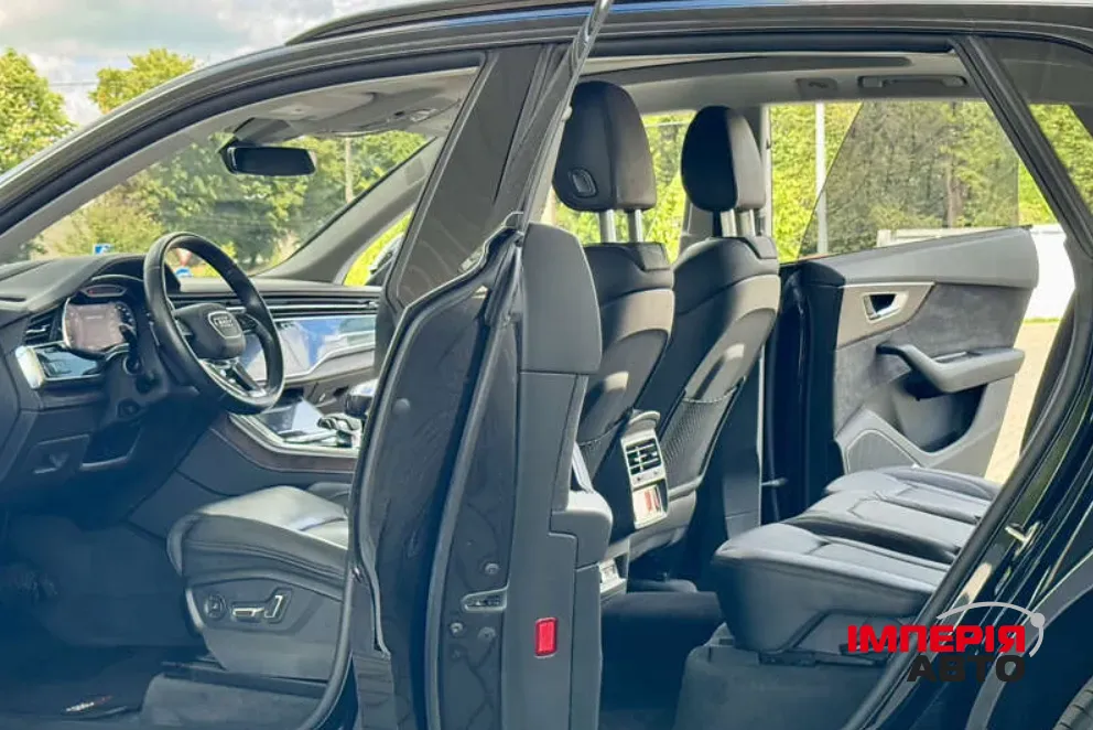 Audi Q8 - фото 11