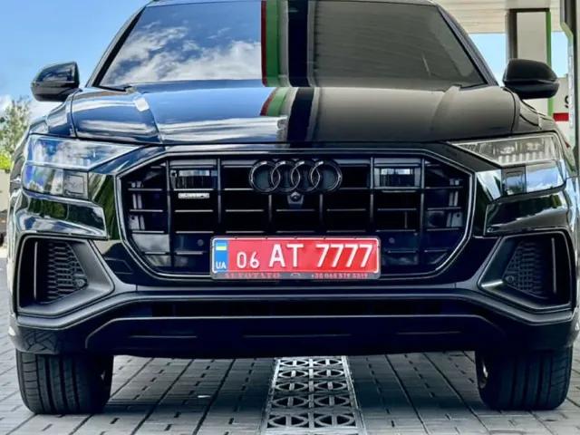Audi Q8 - фото 5