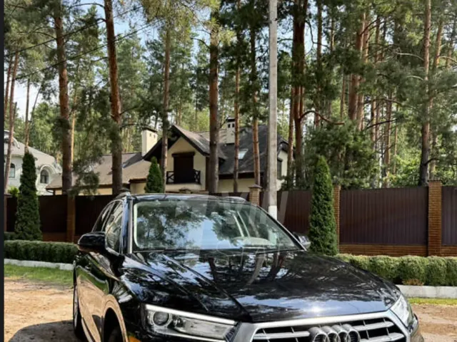 Audi Q5 - фото 1