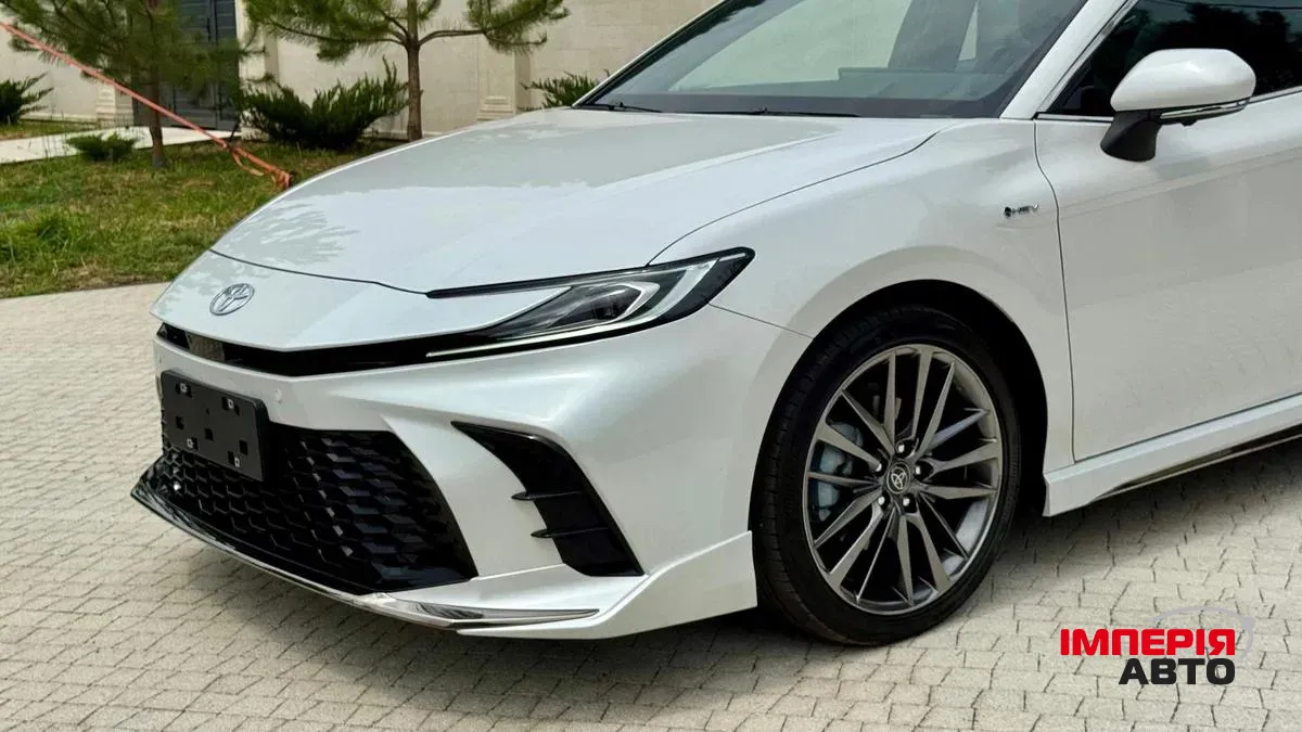 Toyota Camry - фото 6