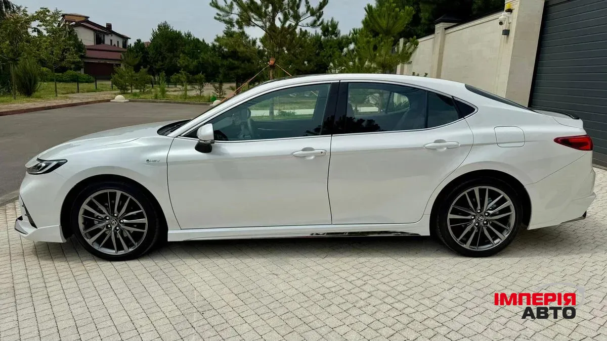 Toyota Camry - фото 7