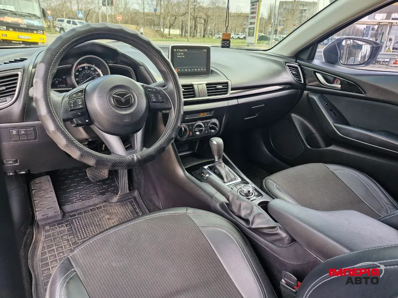 Mazda 3 - фото 24