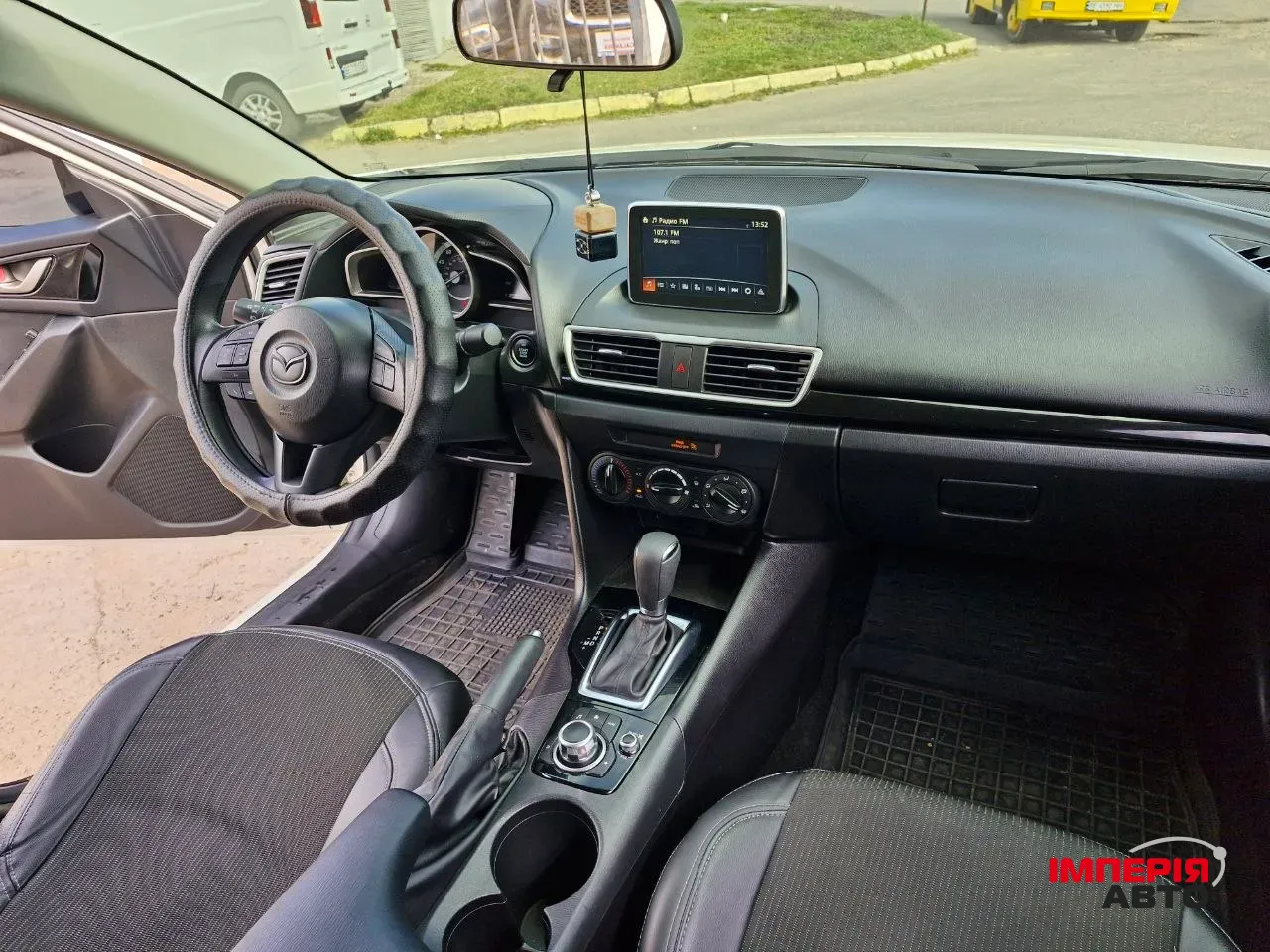 Mazda 3 - фото 23