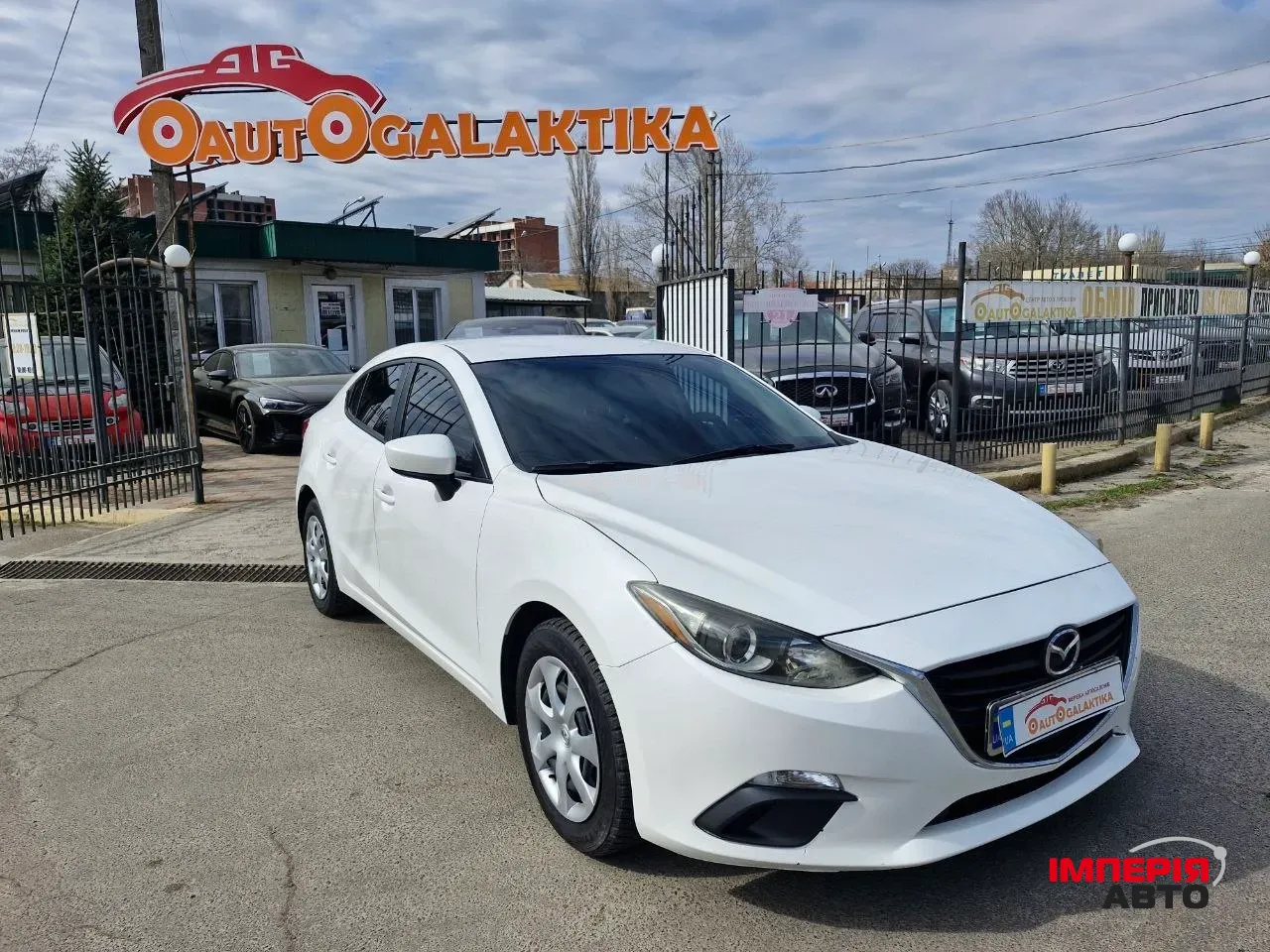 Mazda 3 - фото 1