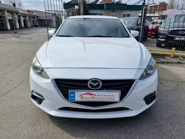 Mazda 3 - фото 4