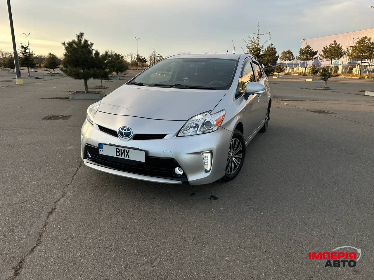 Toyota Prius - фото 2