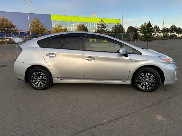 Toyota Prius - фото 4