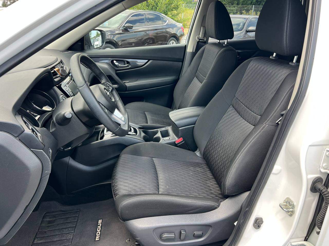 Nissan Rogue - фото 14