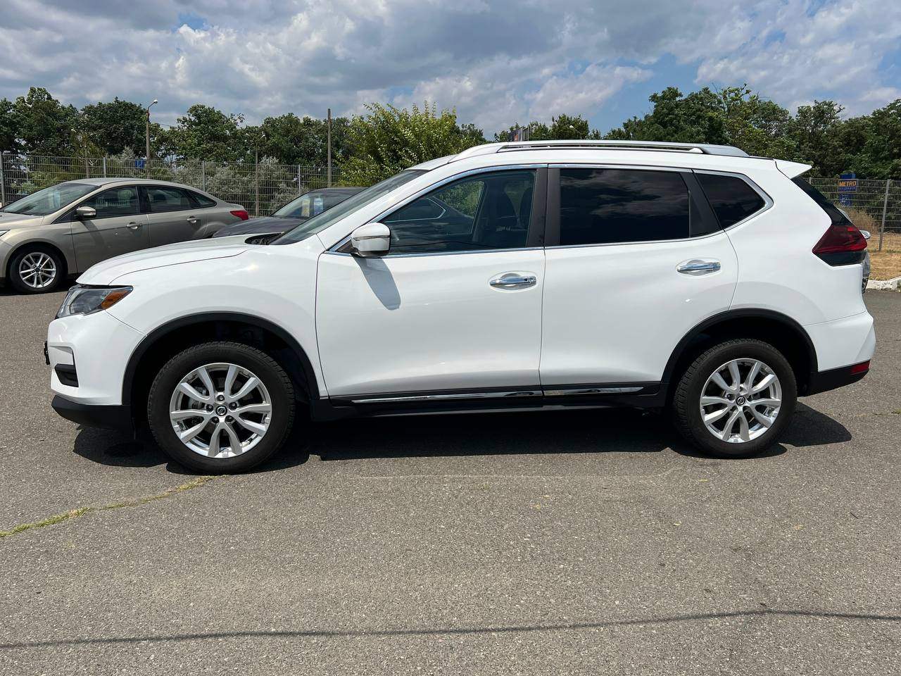 Nissan Rogue - фото 11