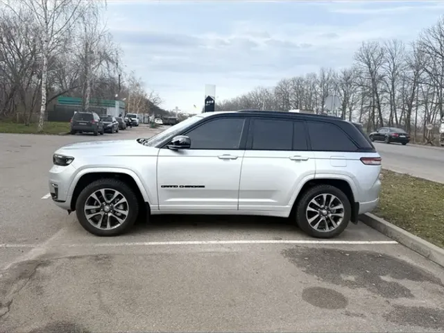 Jeep Grand Cherokee - фото 2