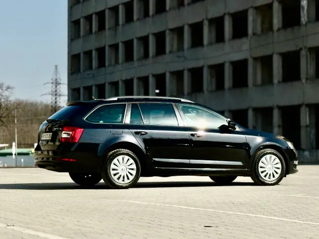 Skoda Octavia - фото 4
