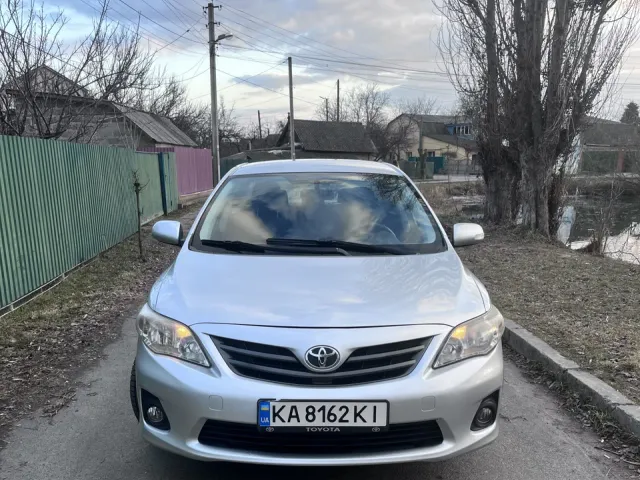 Toyota Corolla - фото 3