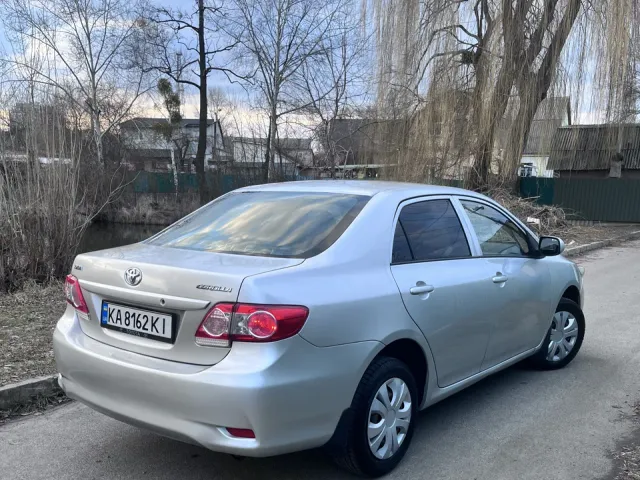 Toyota Corolla - фото 5