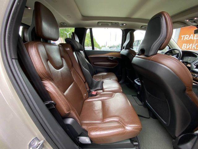 Volvo XC90 - фото 3
