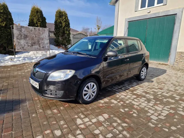Skoda Fabia - фото 1