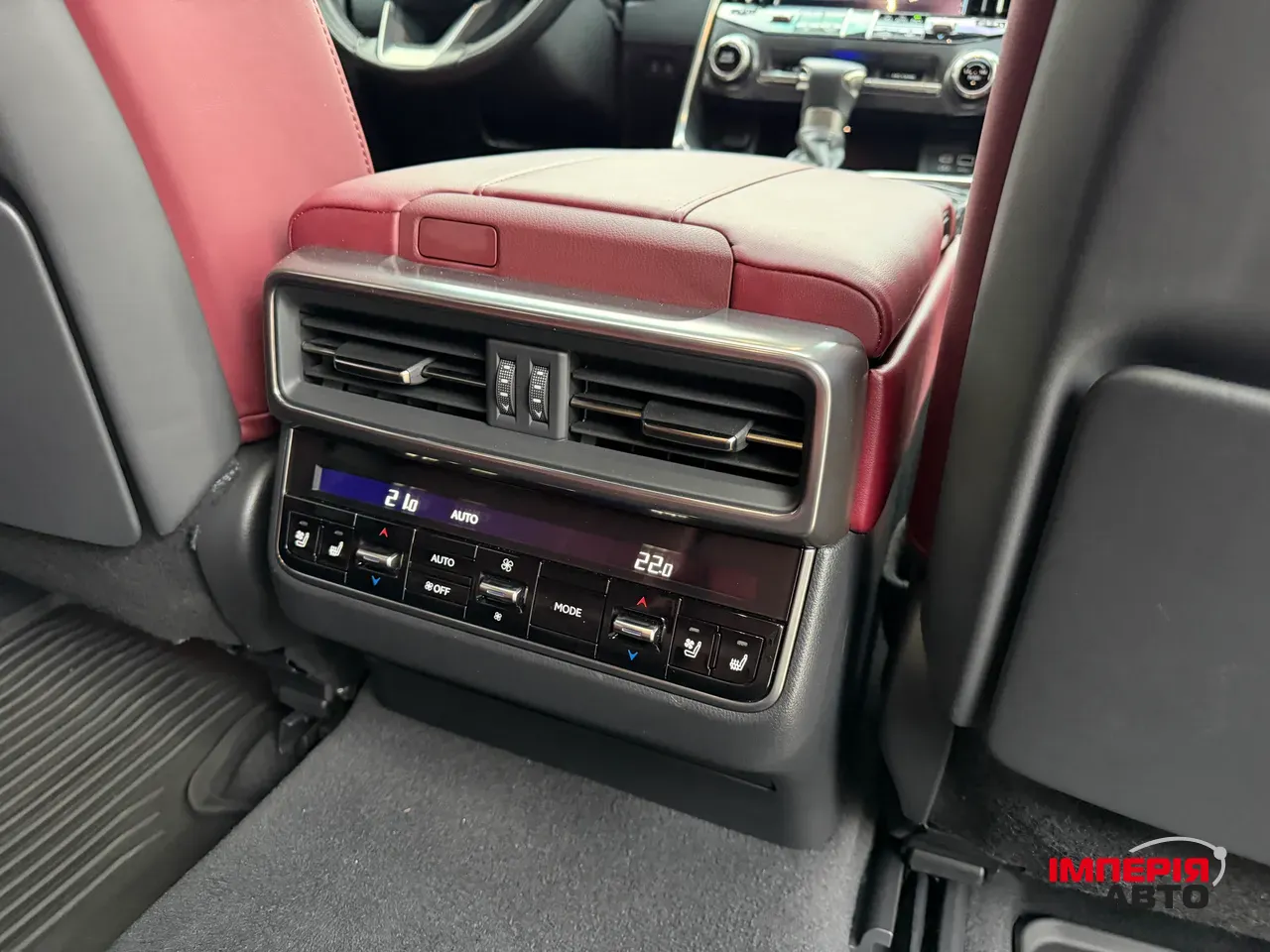 Lexus LX - фото 23