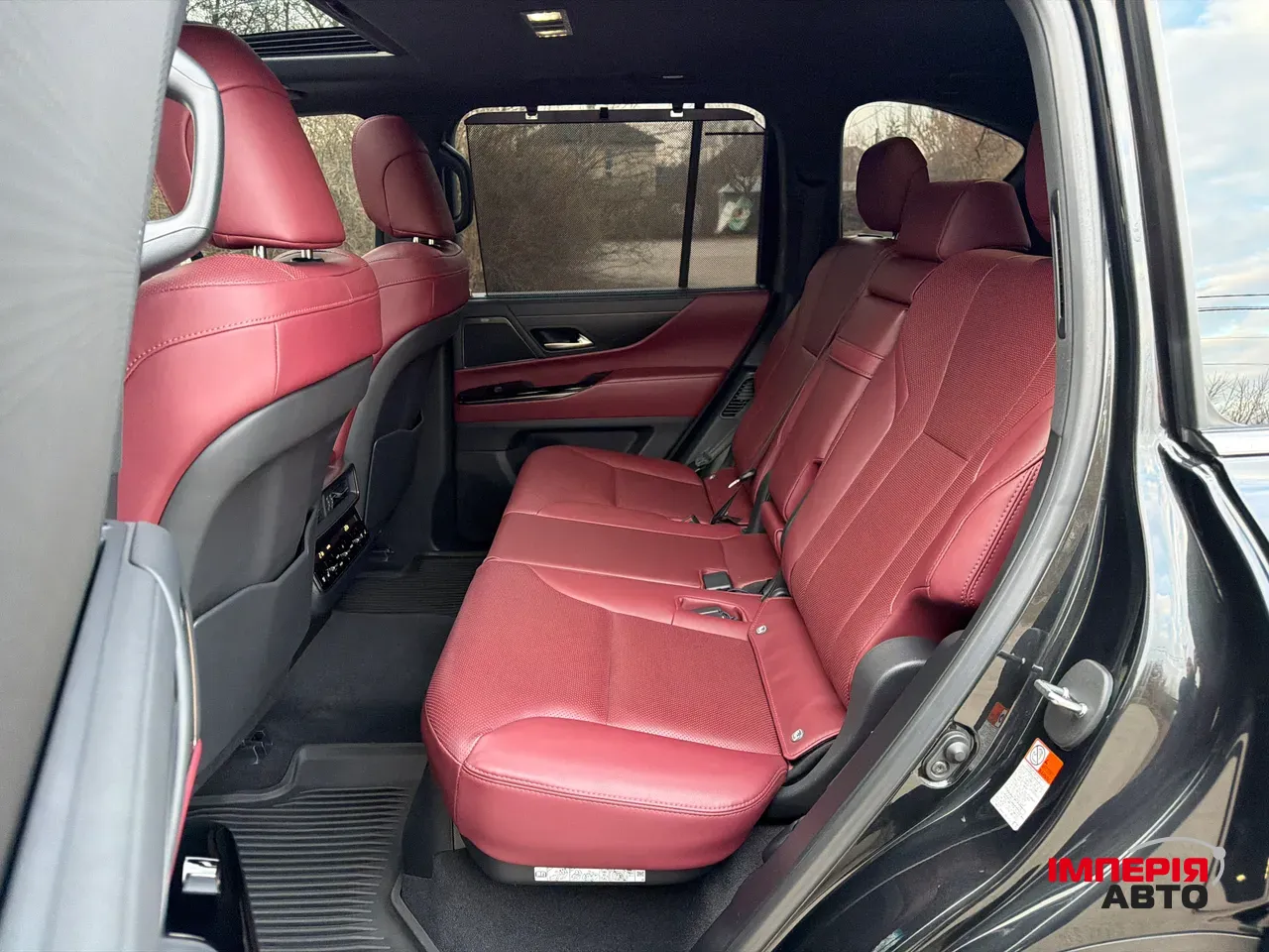 Lexus LX - фото 19