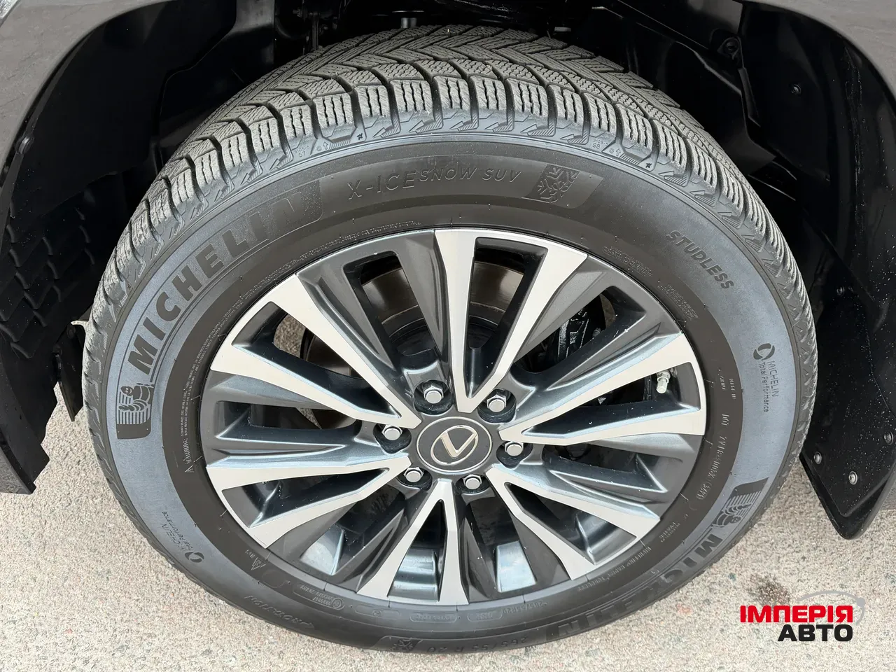 Lexus LX - фото 41