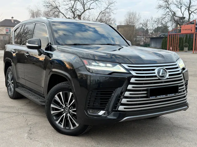 Lexus LX - фото 1