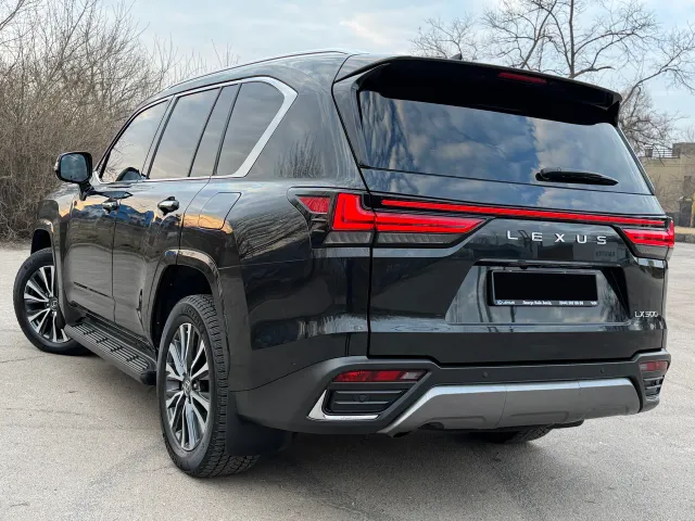 Lexus LX - фото 2