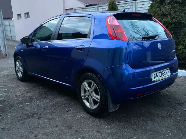 Fiat Punto - фото 4