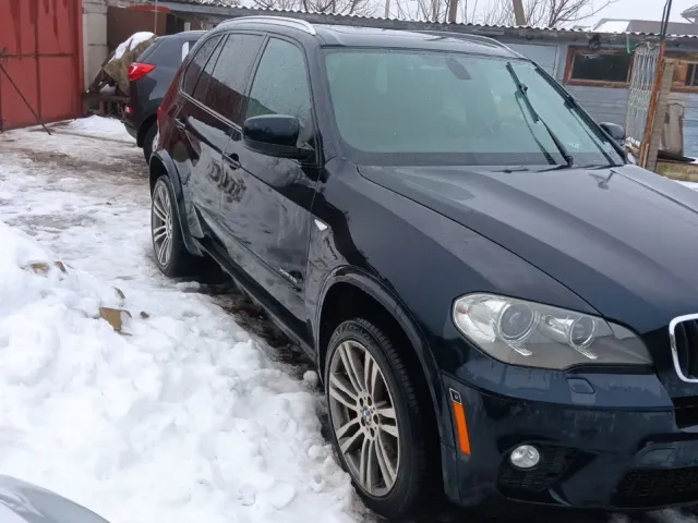BMW X5 - фото 1