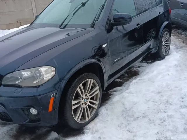 BMW X5 - фото 2