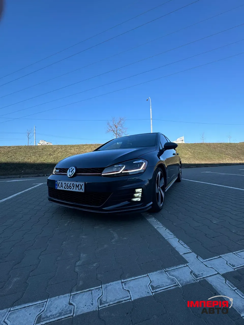 Volkswagen Golf GTI - фото 12