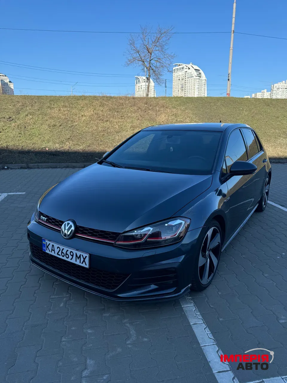 Volkswagen Golf GTI - фото 2