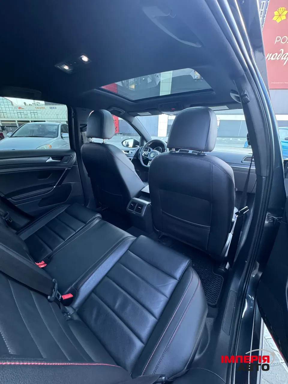 Volkswagen Golf GTI - фото 10