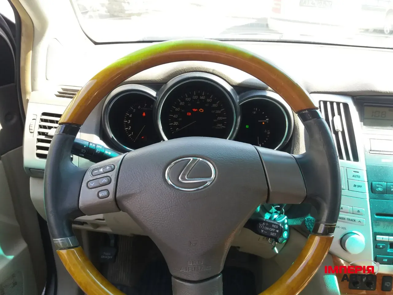 Lexus RX - фото 3