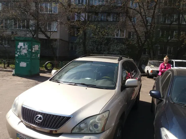 Lexus RX - фото 1