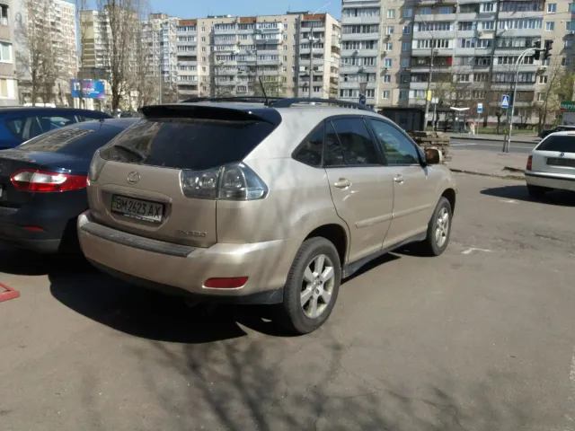 Lexus RX - фото 2