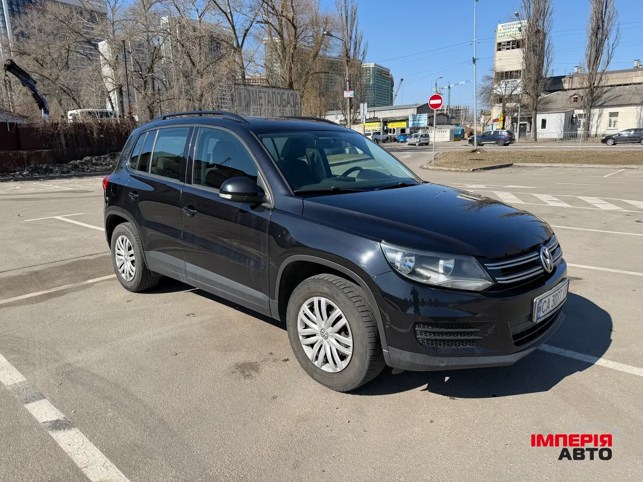 Volkswagen Tiguan - фото 1