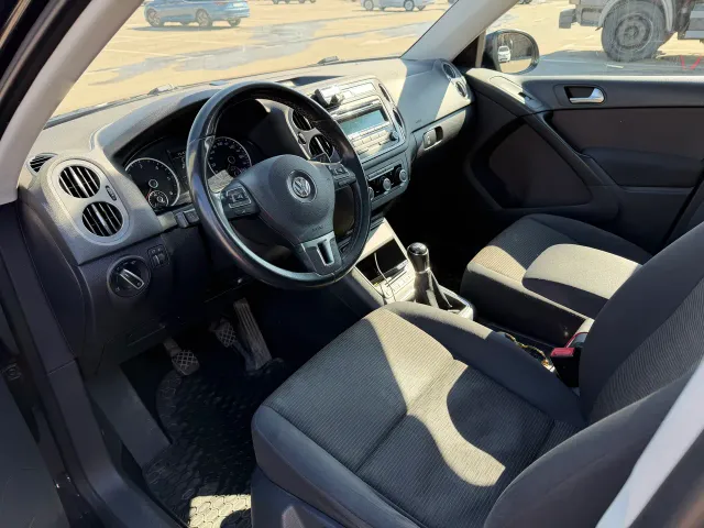 Volkswagen Tiguan - фото 4