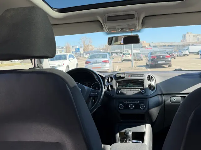 Volkswagen Tiguan - фото 5