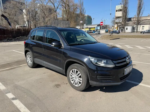 Volkswagen Tiguan - фото 1