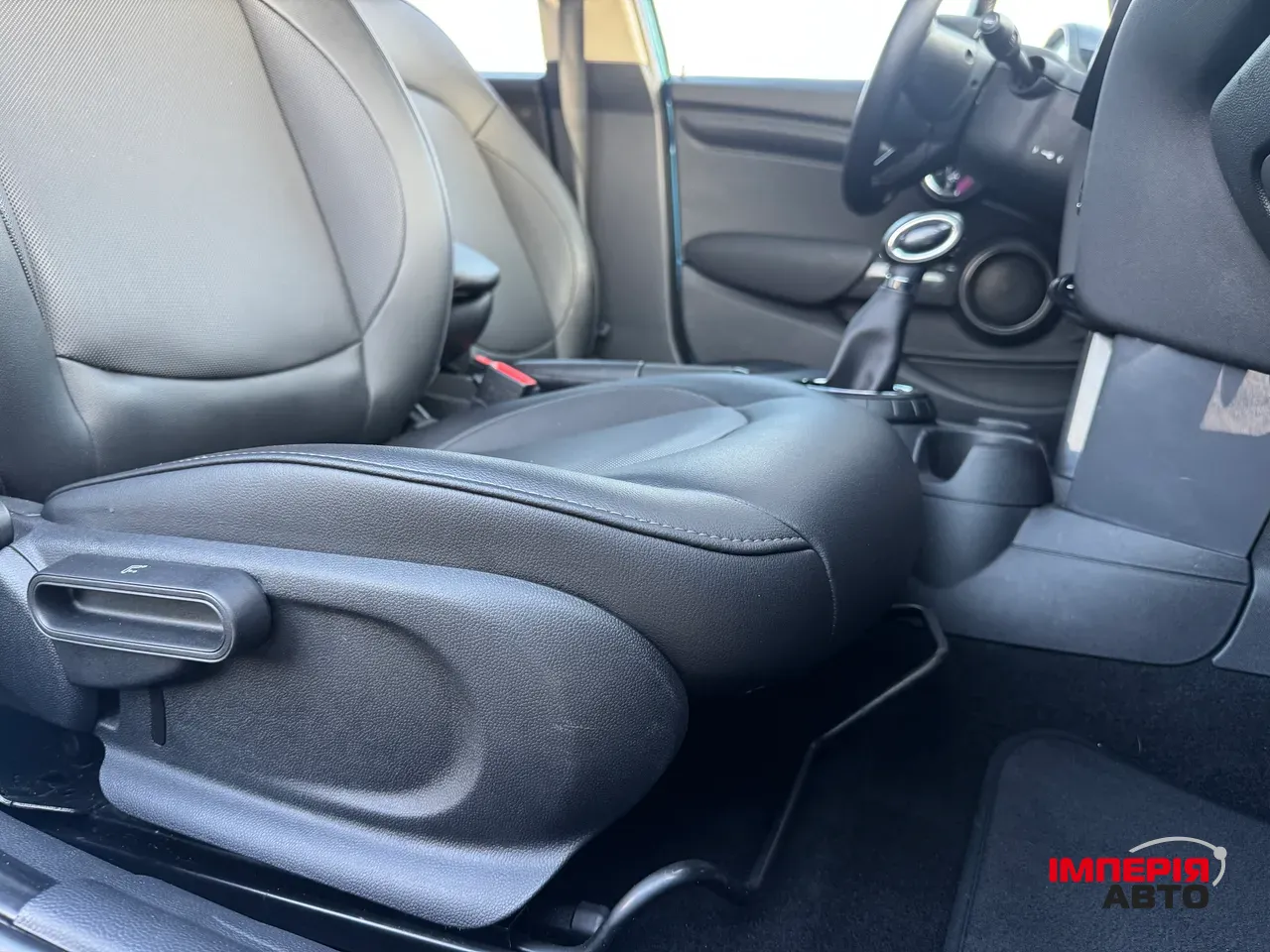 Mini Hatch - фото 21