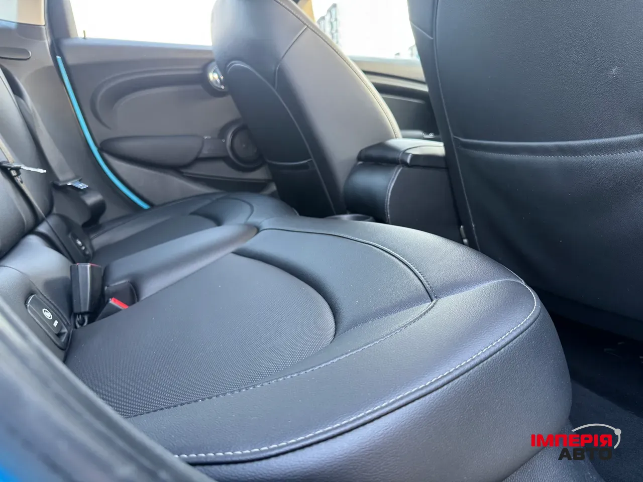 Mini Hatch - фото 17