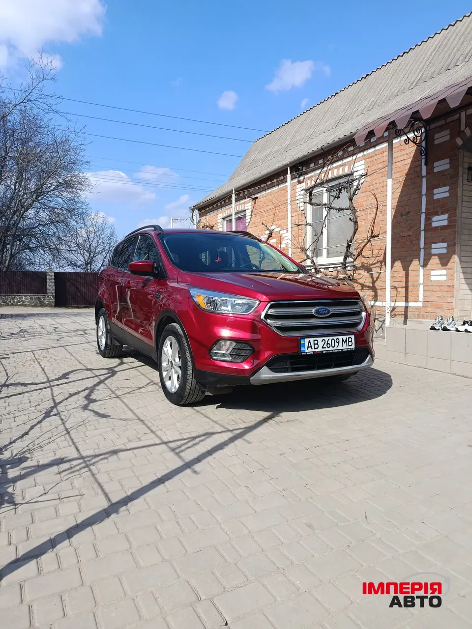 Ford Escape - фото 1