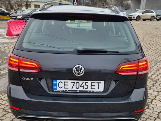 Volkswagen Golf - фото 2