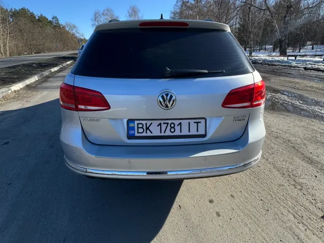 Volkswagen Passat - фото 4