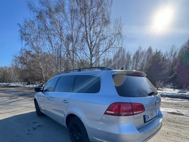 Volkswagen Passat - фото 3
